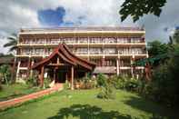 Bangunan The Elephant Crossing Hotel