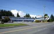 Exterior 2 The Bluebird Motel