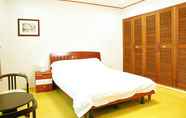 Kamar Tidur 6 Palm Hill Pension