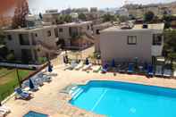 Swimming Pool Maricosta Hotel Apartments