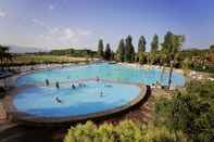 Swimming Pool Villaggio Minerva