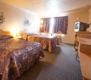 ห้องนอน 6 Travelodge by Wyndham Drummondville