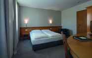 Kamar Tidur 5 Parkhotel Schmid