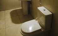 Toilet Kamar 7 Cinnamon Heights