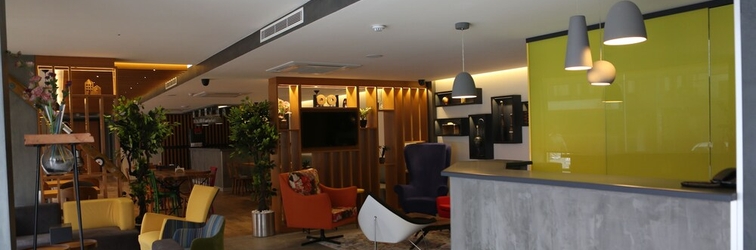 Lobby Sapko Airport Hotel