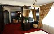 Bedroom 4 JK Hotel