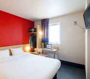 Bedroom 5 B&B Hotel Marne-La-Vallee Bussy