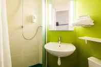 In-room Bathroom B&B Hotel St Michel Sur Orge