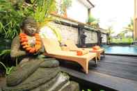 Kolam Renang Frangipani Bungalow Ubud