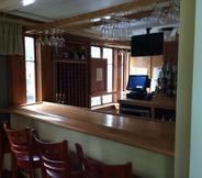 Bar, Kafe, dan Lounge 7 Castle Manor Inn