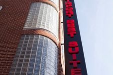 外部的 Airport Best Hotel