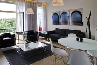 Lobi 4 Leopold5 Luxe-Design Apartment