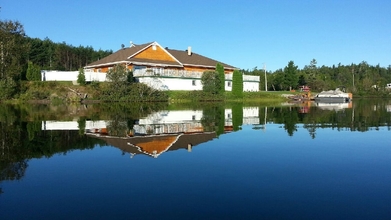 Exterior 4 Auberge du Lac Malcom