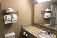 In-room Bathroom Rodeway Inn Joint Base Andrews Area