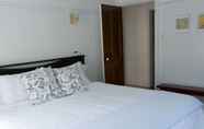 Kamar Tidur 4 Laura's Bed & Breakfast