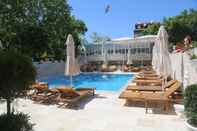 Swimming Pool Buyukada Cankaya Hotel