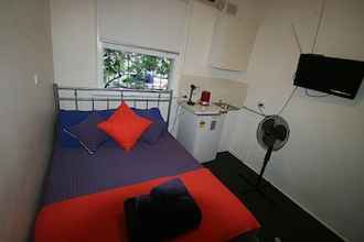 Bedroom 4 Zing Backpackers