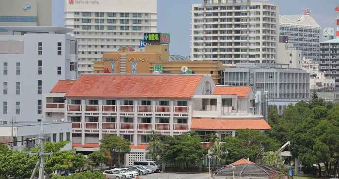 Exterior Okinawa International Youth Hostel