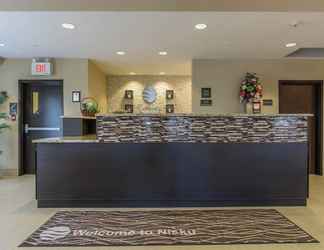 Lobi 2 Comfort Inn & Suites Edmonton International Airport