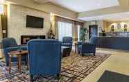 Lobi 3 Comfort Inn & Suites Edmonton International Airport