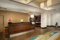 Lobby Hampton Inn & Suites Syracuse/Carrier Circle