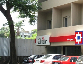 ภายนอกอาคาร 2 Hotel Gulmohr