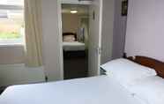 Kamar Tidur 2 Prince Hotel