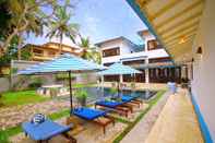 Kolam Renang Mihiri Beach House