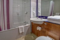 In-room Bathroom Plaza Chorley, Sure Hotel Collection by Best Western