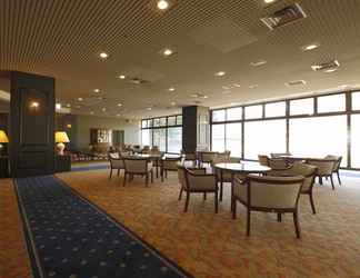 Sảnh chờ 2 Royal Hotel MINAMI HOKKAIDO SHIKABE