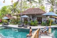 Kolam Renang Coconut Garden Resort