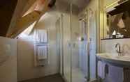 Toilet Kamar 6 Boutique Hotel zur Post