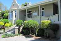 Exterior Conifer Beach House