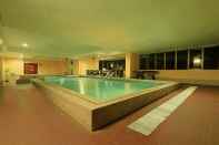 Swimming Pool Hotel Gateway Grandeur