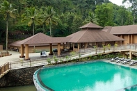 Kolam Renang Kofiland Resort