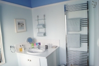 In-room Bathroom Arfryn House Bed and Breakfast