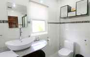 Toilet Kamar 6 J&R Residence