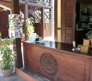 Lobi 2 Villa Lao Wooden House