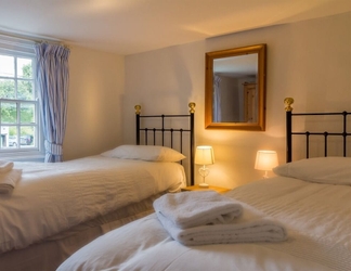 Bedroom 2 Vicarage Cottage