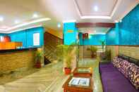 Lobi Hotel Adam