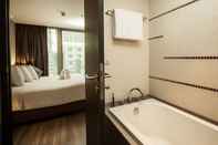 In-room Bathroom Arcadia Residence Ploenchit Bangkok by Compass Hospitality