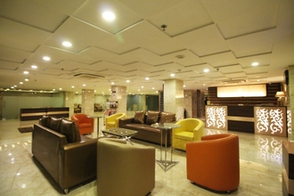 Lobi 4 Hotel Golden Grand