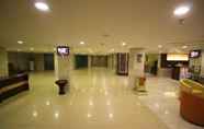 Lobi 6 Hotel Golden Grand