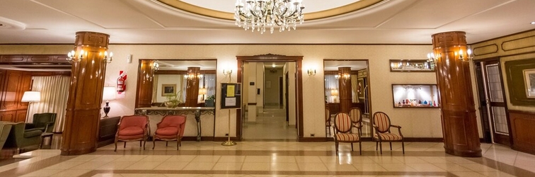 Sảnh chờ Hotel Astor