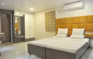 Kamar Tidur 4 Hotel Eastern Plaza