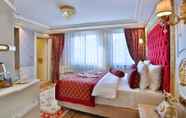 Kamar Tidur 3 Hotel Emirhan Palace