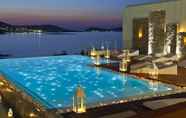 Hồ bơi 6 Senia Hotel