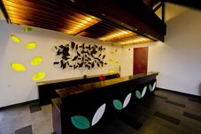 로비 Kamili Beach Hotel