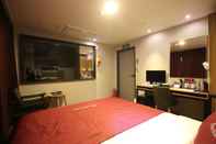 Kamar Tidur Hotel The May