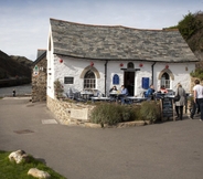 Exterior 2 YHA Boscastle - Hostel